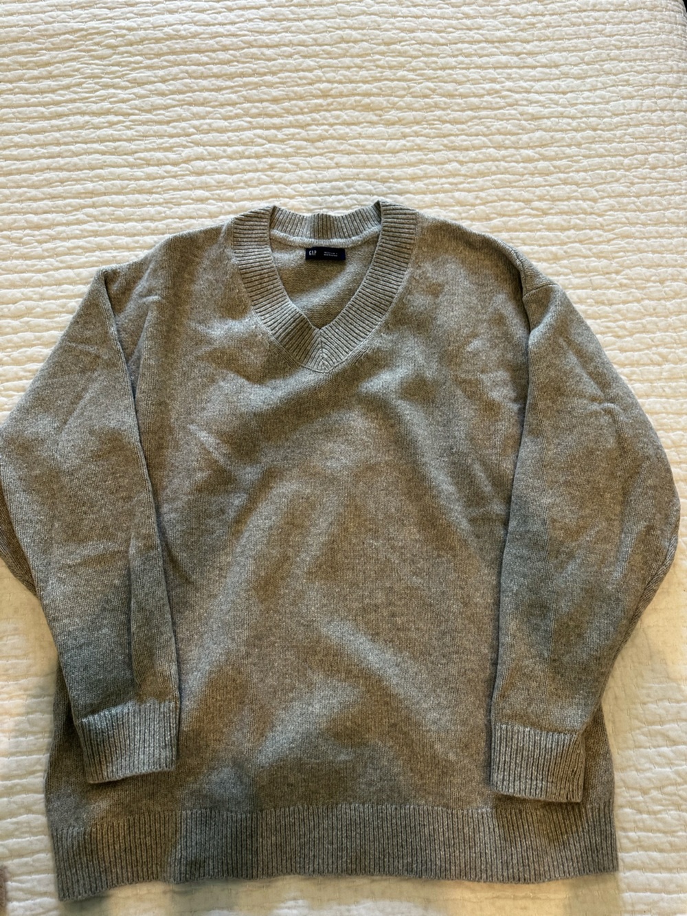 GAP women's Heather Gray V-Neck Crewneck Sweater